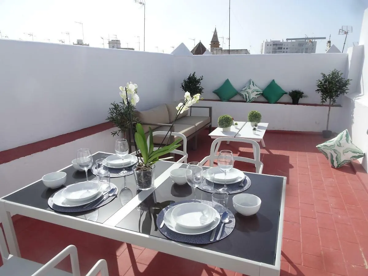 Atico Terraza Cadiz Centro Ascensor Playa De La Caletaアパートメント 0*,  スペイン